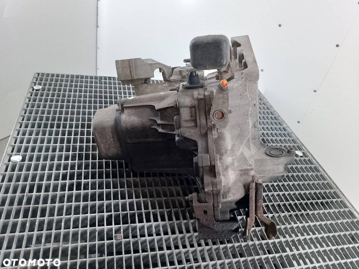 SKRZYNIA BIEGÓW MANUALNA CITROEN C3 PLURIER 20CN43 1.4 16V - 6