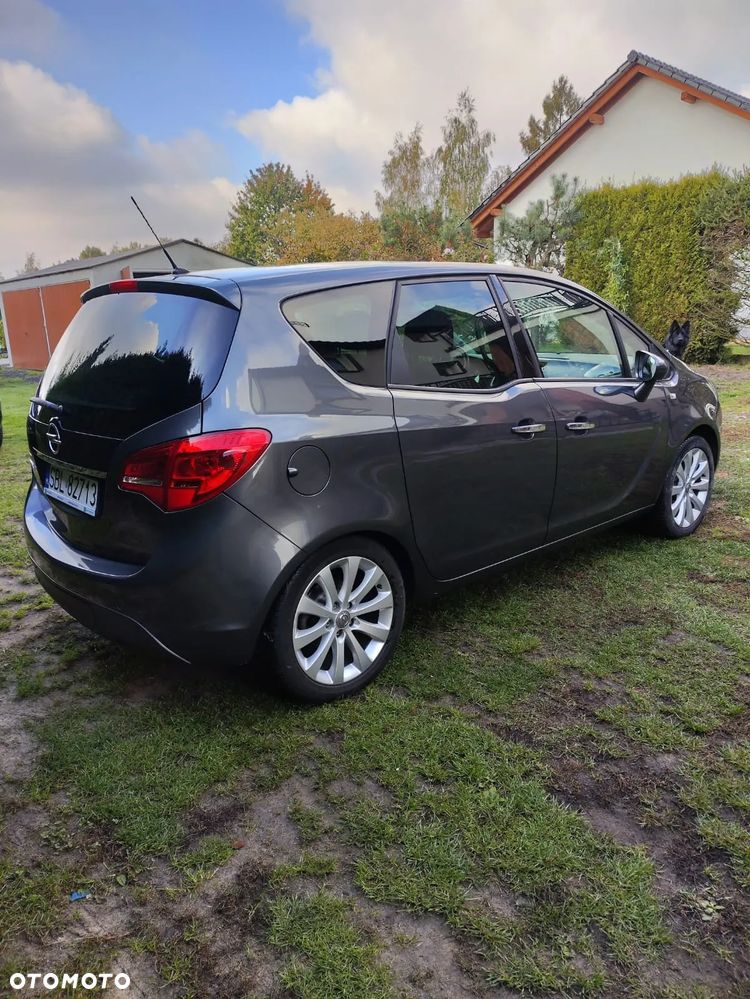 Opel Meriva - 9