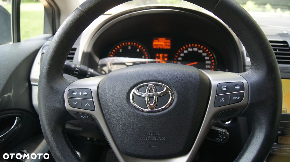 Toyota Avensis - 23