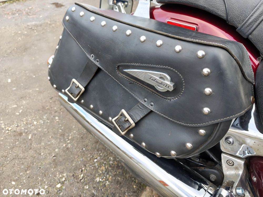 Suzuki Intruder - 11