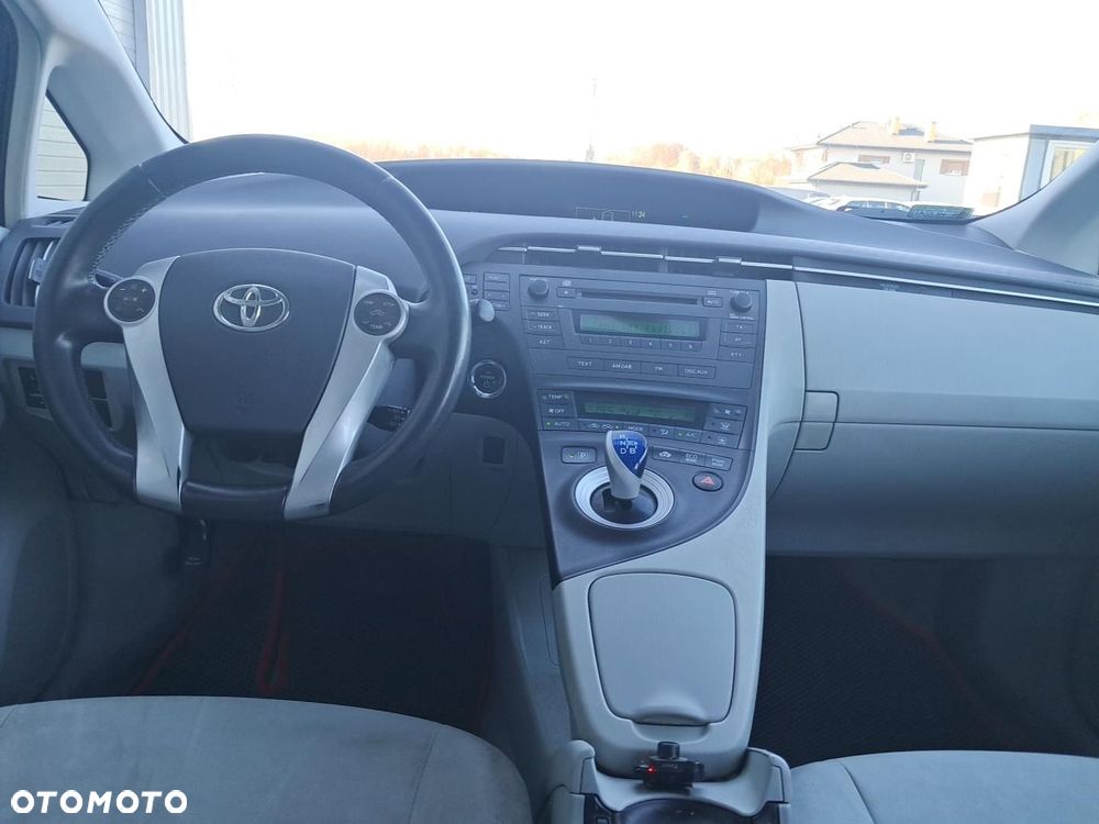 Toyota Prius 1.8 HSD Sol - 7