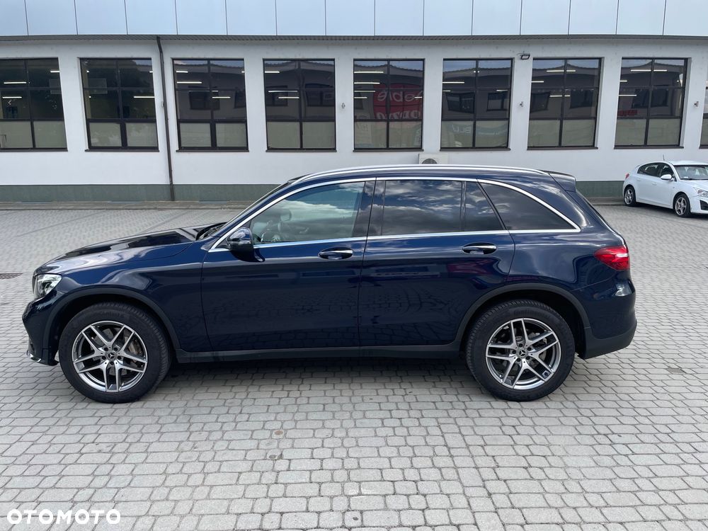 Mercedes-Benz GLC 300 4Matic 9G-TRONIC AMG Line - 19