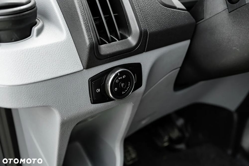 Ford Transit - 19