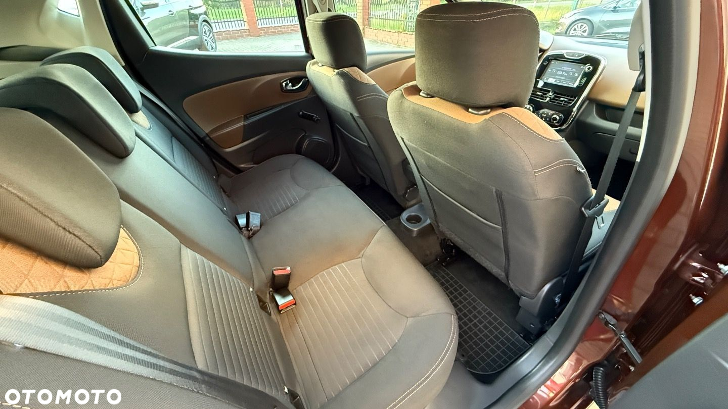 Renault Clio - 25
