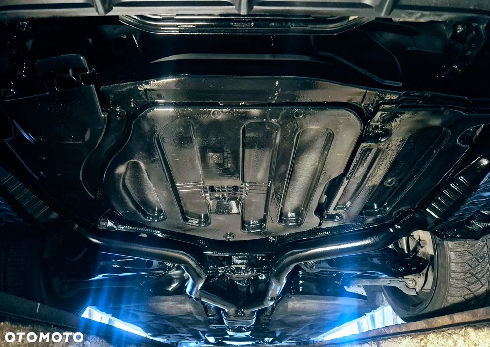 Mercedes-Benz Klasa E 400 4-Matic Avantgarde - 36