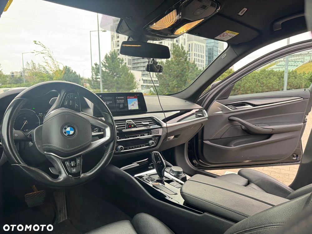 BMW Seria 5 520d Efficient Dynamics - 13