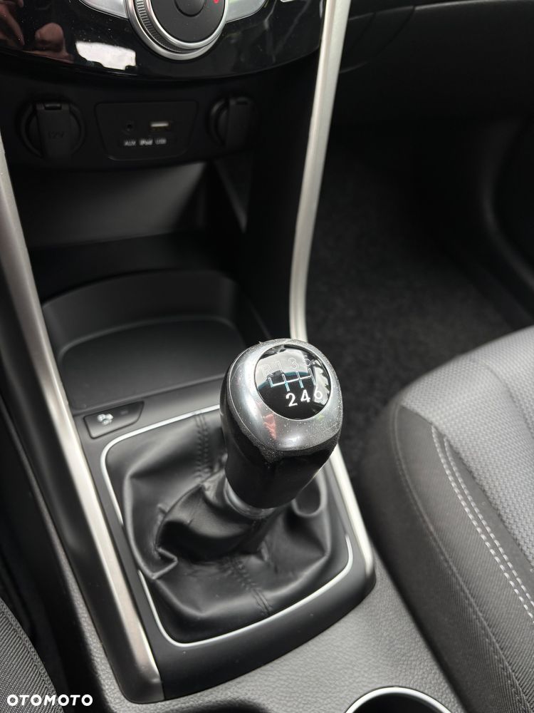 Hyundai i30 1.6 GDI BlueDrive Premium - 21