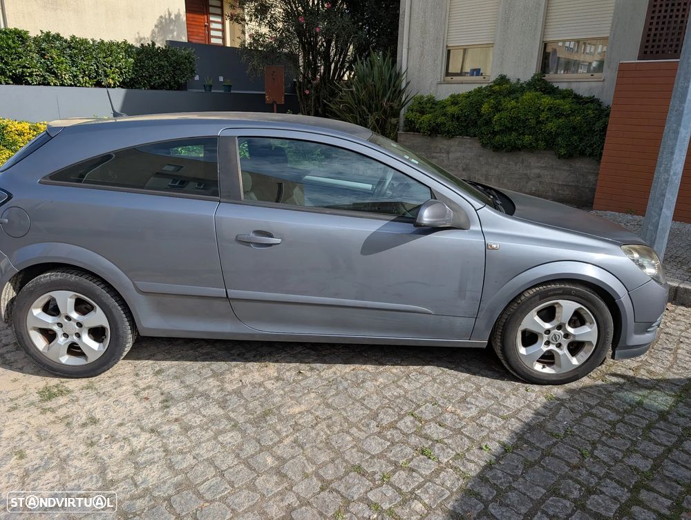 Opel Astra GTC 1.7 CDTI - 3