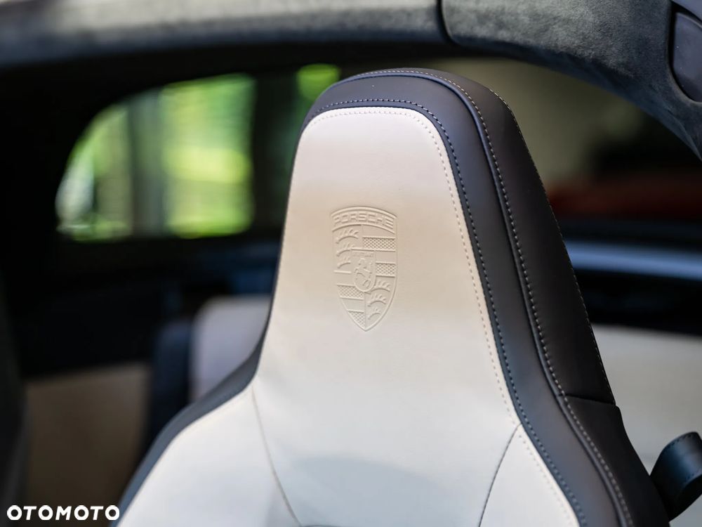 Porsche 911 Targa 4S - 26
