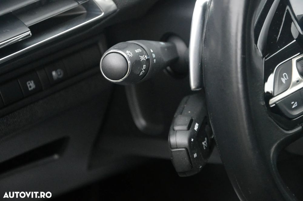 Peugeot 3008 Hybrid 225 e-EAT8 Allure - 34