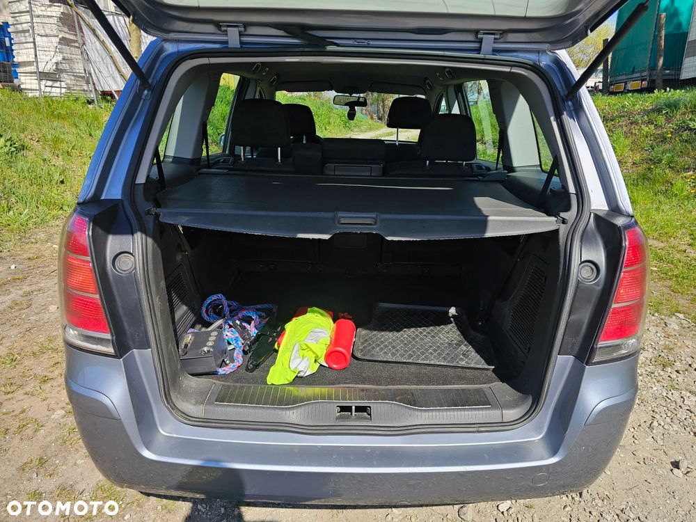 Opel Zafira 1.6 Enjoy - 20