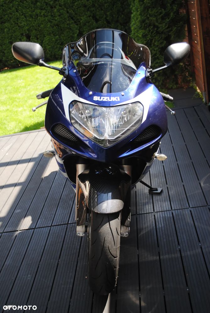 Suzuki GSX-R - 6