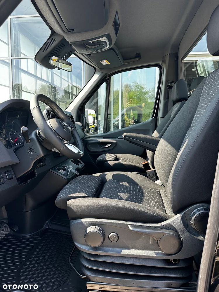 Mercedes-Benz Sprinter - 17
