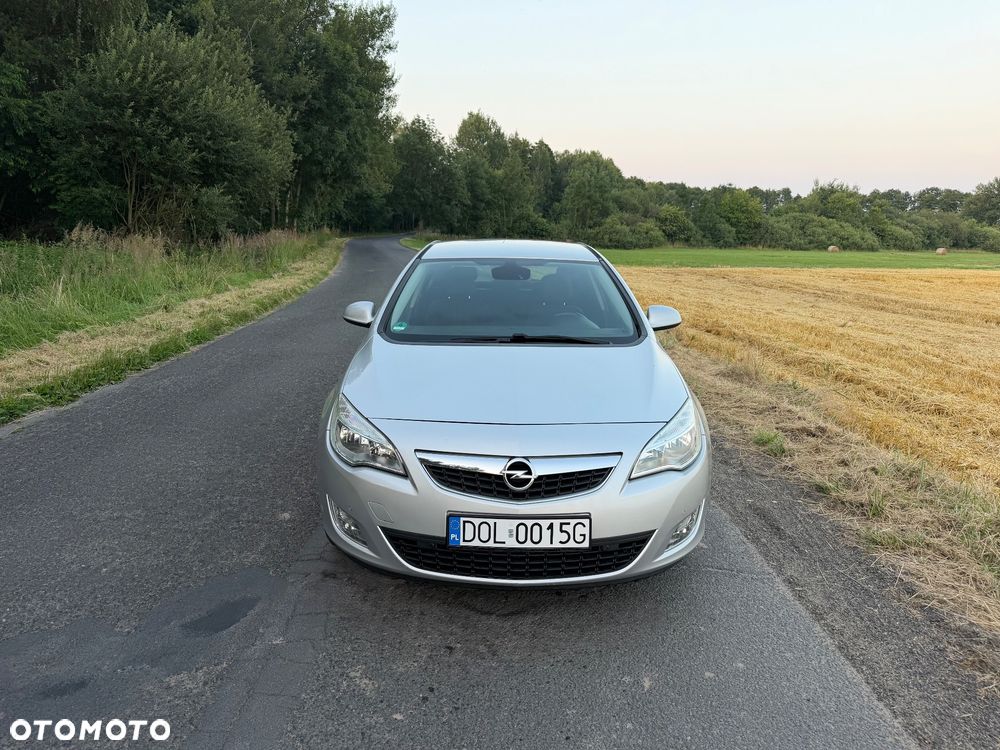 Opel Astra 1.4 Turbo 150 Jahre - 7