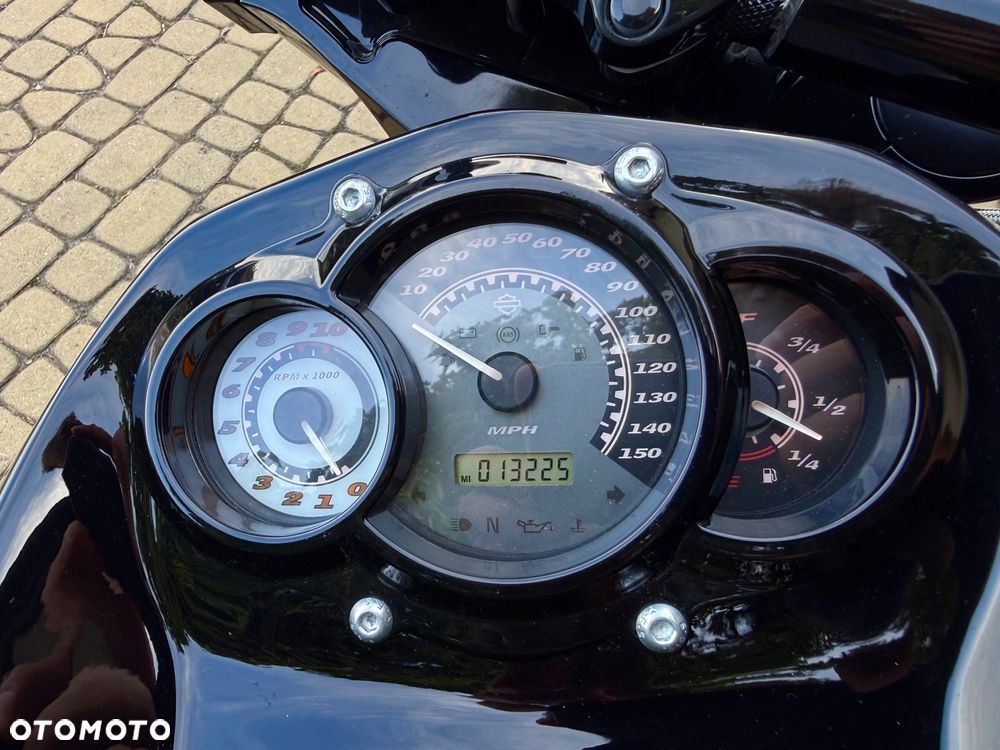 Harley-Davidson V-Rod Muscle - 20