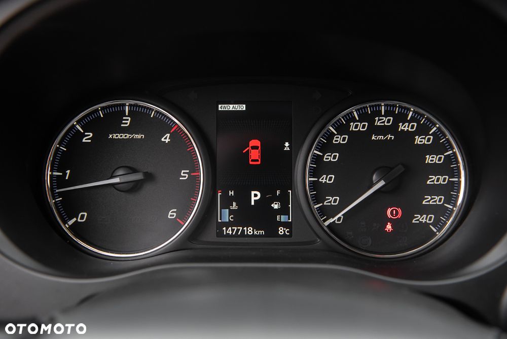 Mitsubishi Outlander 2.2 DI-D 4WD Automatik Diamant Edition - 18