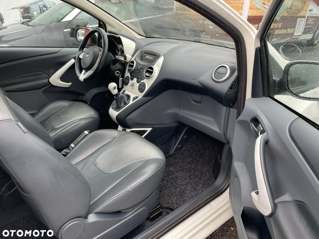 Ford KA - 12