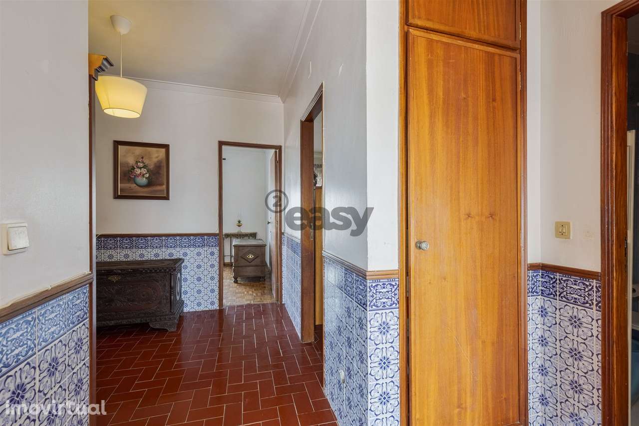 Apartamento T3 com parqueamento e arrecadação - Grande imagem: 4/26