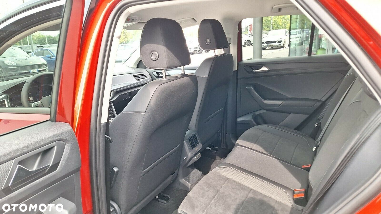 Volkswagen T-Roc - 26