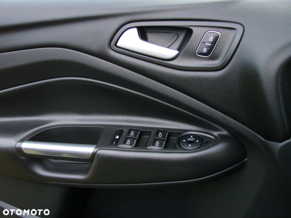 Ford Kuga ver-2-0-tdci-4x2-titanium - 11