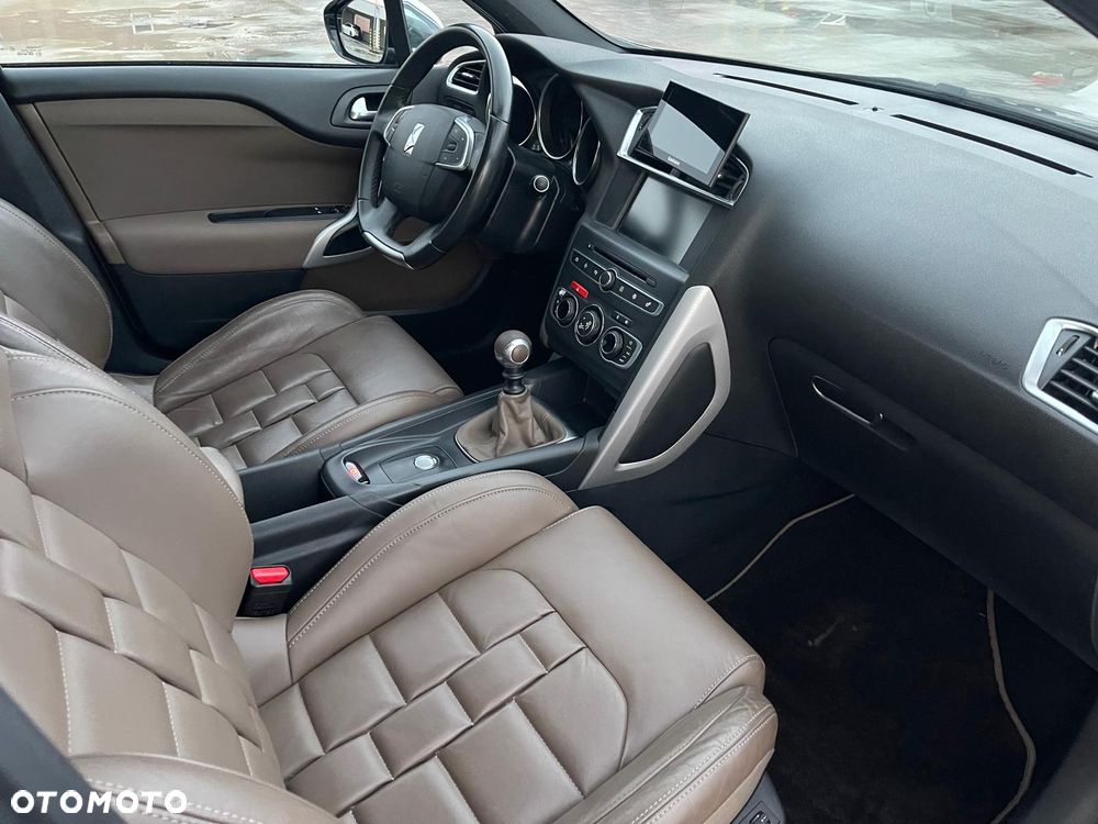 Citroën DS4 THP 200 SportChic - 11