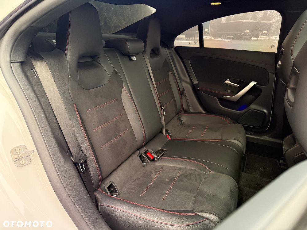 Mercedes-Benz CLA 200 7G-DCT Edition AMG Line - 21