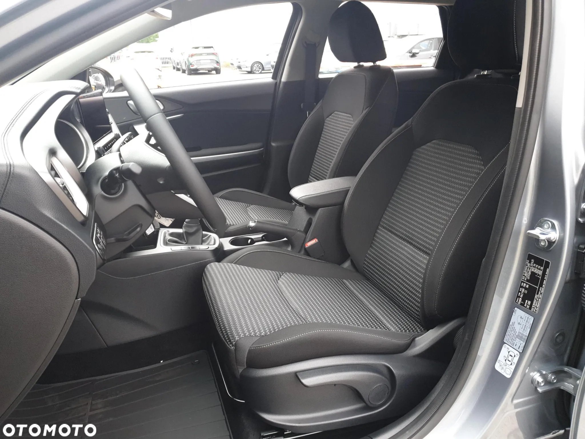 Kia Ceed 1.5 T-GDI M - 10