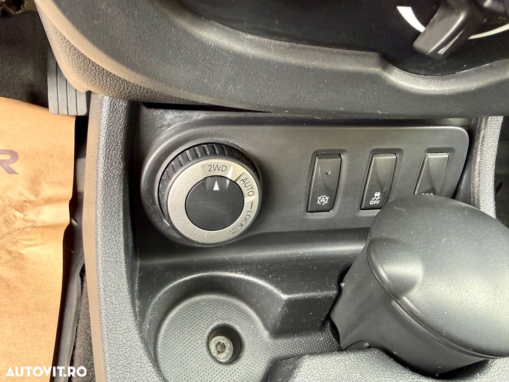 Dacia Duster 1.6 4x4 Laureate - 8