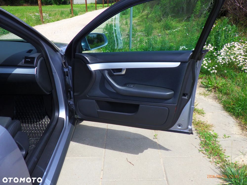 Audi A4 Avant 2.5 TDI - 13