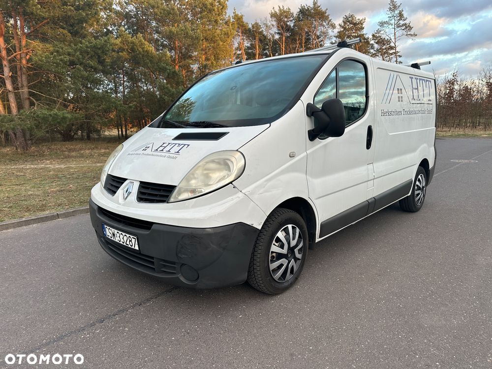 Renault TRAFIC - 2