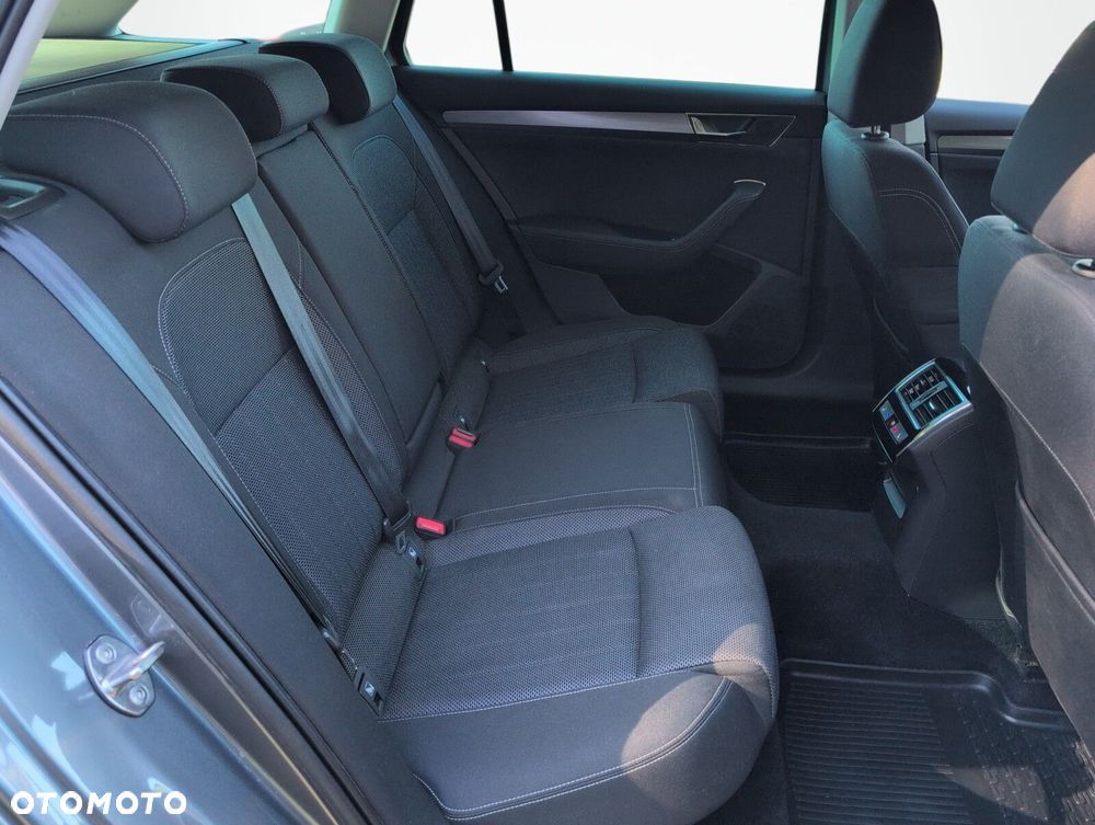 Skoda Superb 2.0 TSI Style DSG - 13