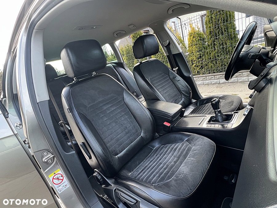 Volkswagen Passat 2.0 TDI Highline - 14