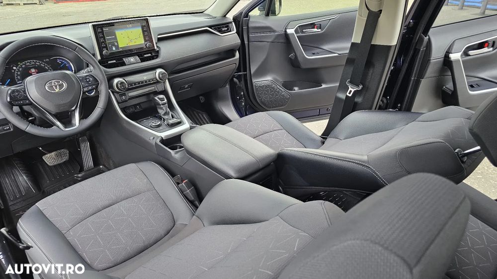 Toyota RAV4 2.5 4x4 Team Deutschland - 10