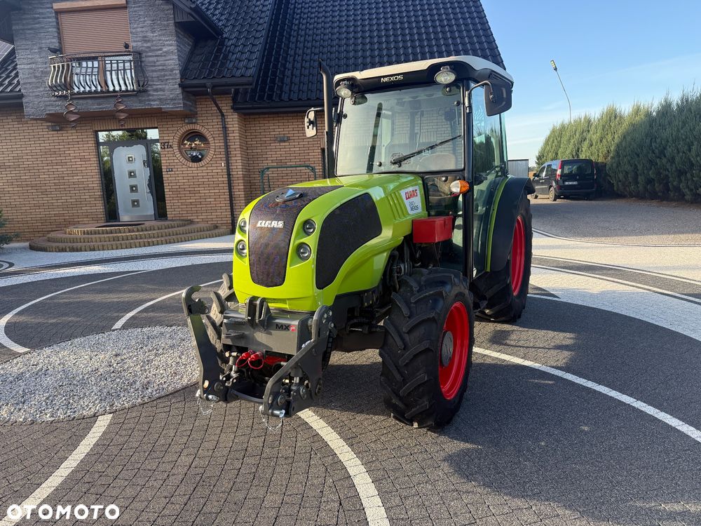 Claas Nexos 240F - 2