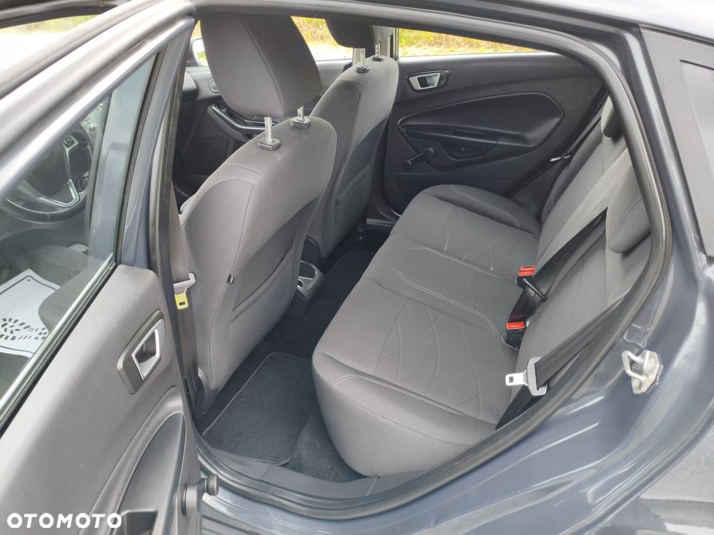 Ford Fiesta - 23