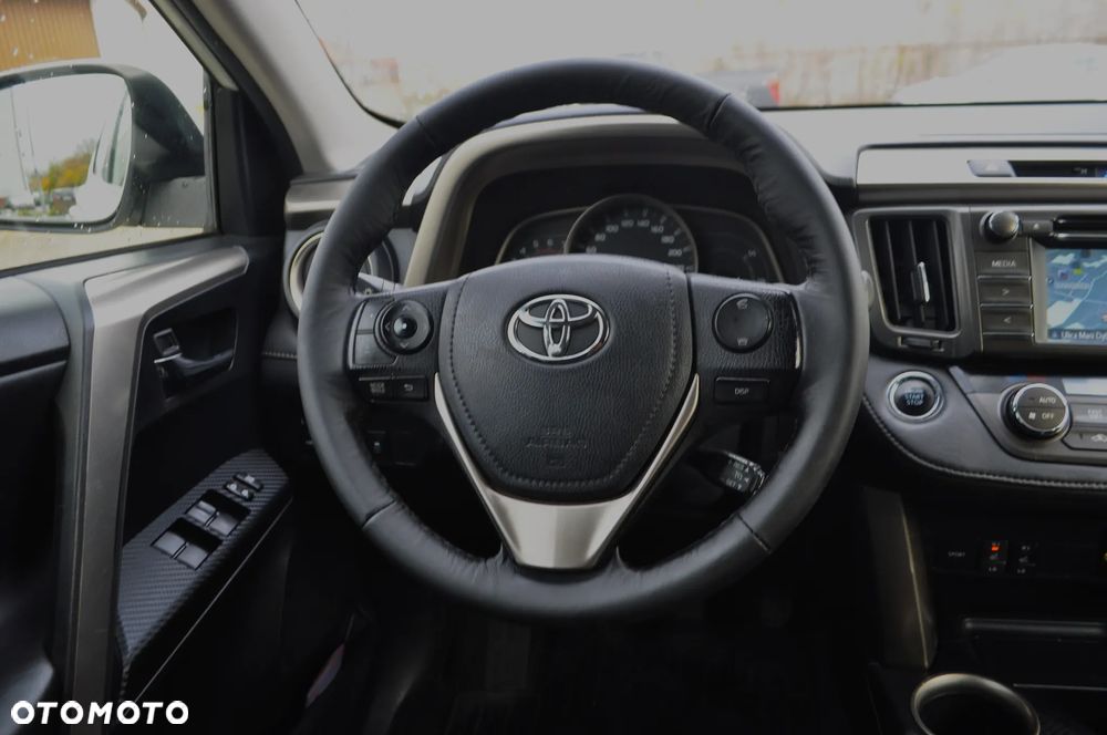 Toyota RAV4 2.2 D-4D 4x4 Executive - 14