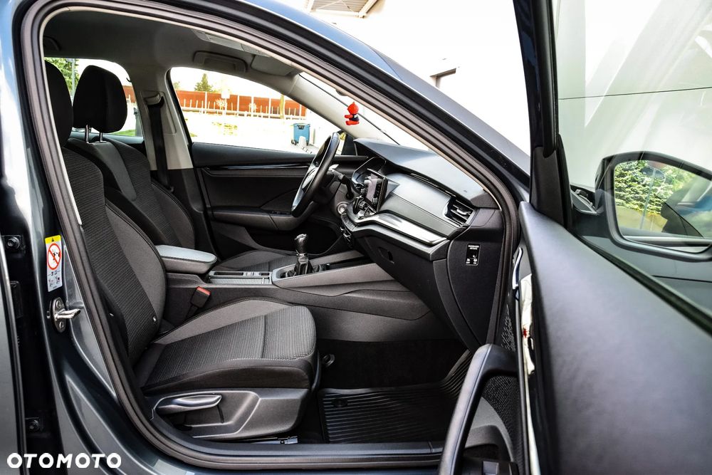 Skoda Octavia 1.0 TSI Active - 30