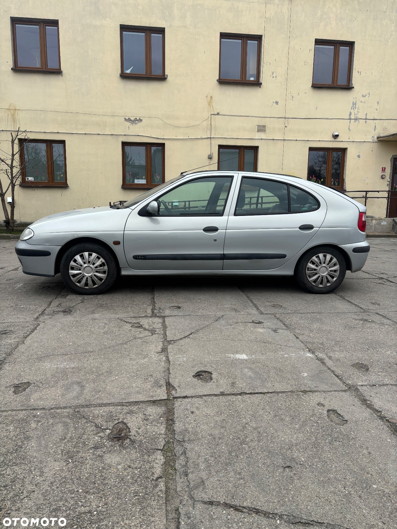 Renault Megane 1.4 RN 16V - 3