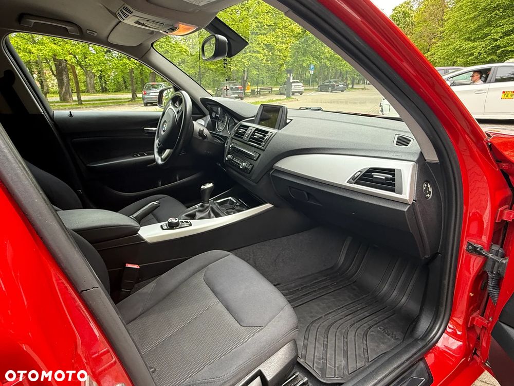 BMW Seria 1 116i - 11