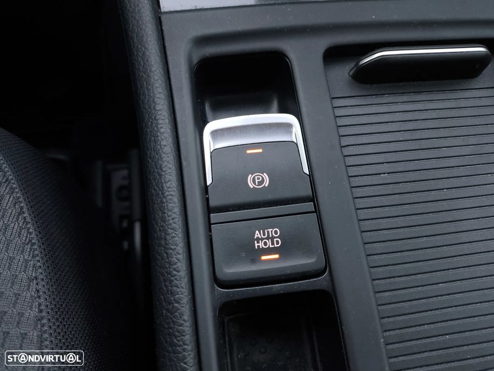 VW Golf Variant 1.6 TDi R-Line - 20