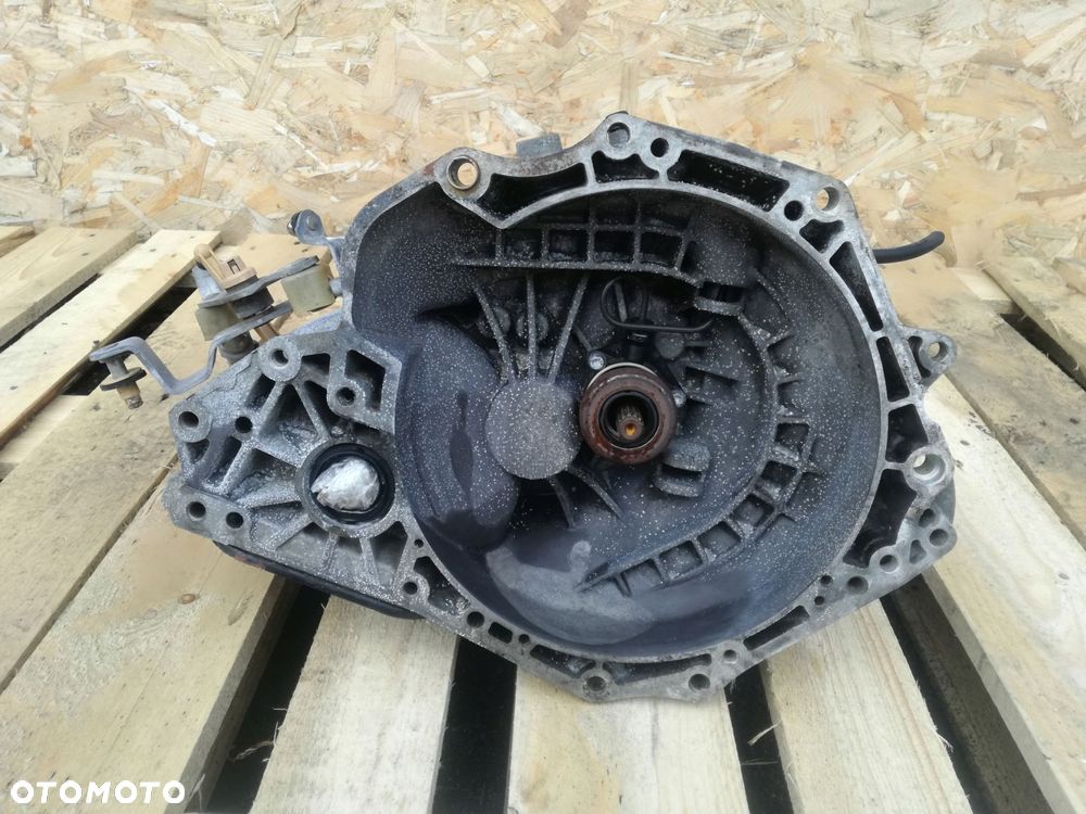 opel corsa d skrzynia biegów 2uw429 manualna 1.2 benzyna 86km 2013r - 1