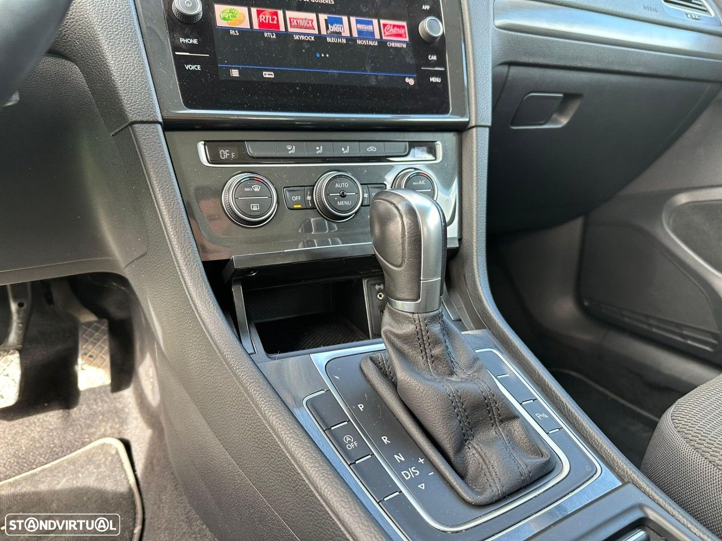 VW Golf Variant 1.6 TDi Confortline DSG - 4