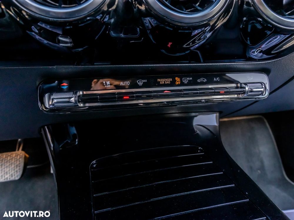 Mercedes-Benz A 180 d Sedan Aut. - 25