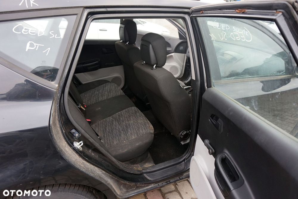 KIA CEED I KOMBI 2009 1K 1.6 CRDI D4FB 115KM S817 CZARNY na części - 12