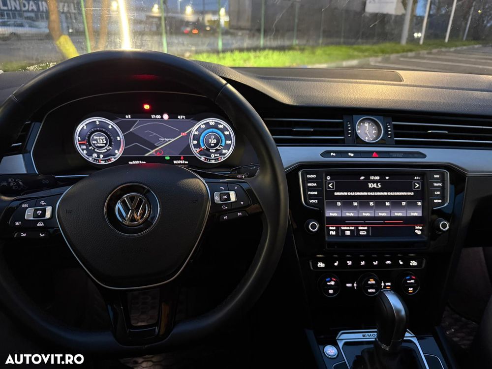 Volkswagen Passat - 16