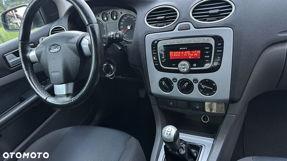 Ford Focus - 21