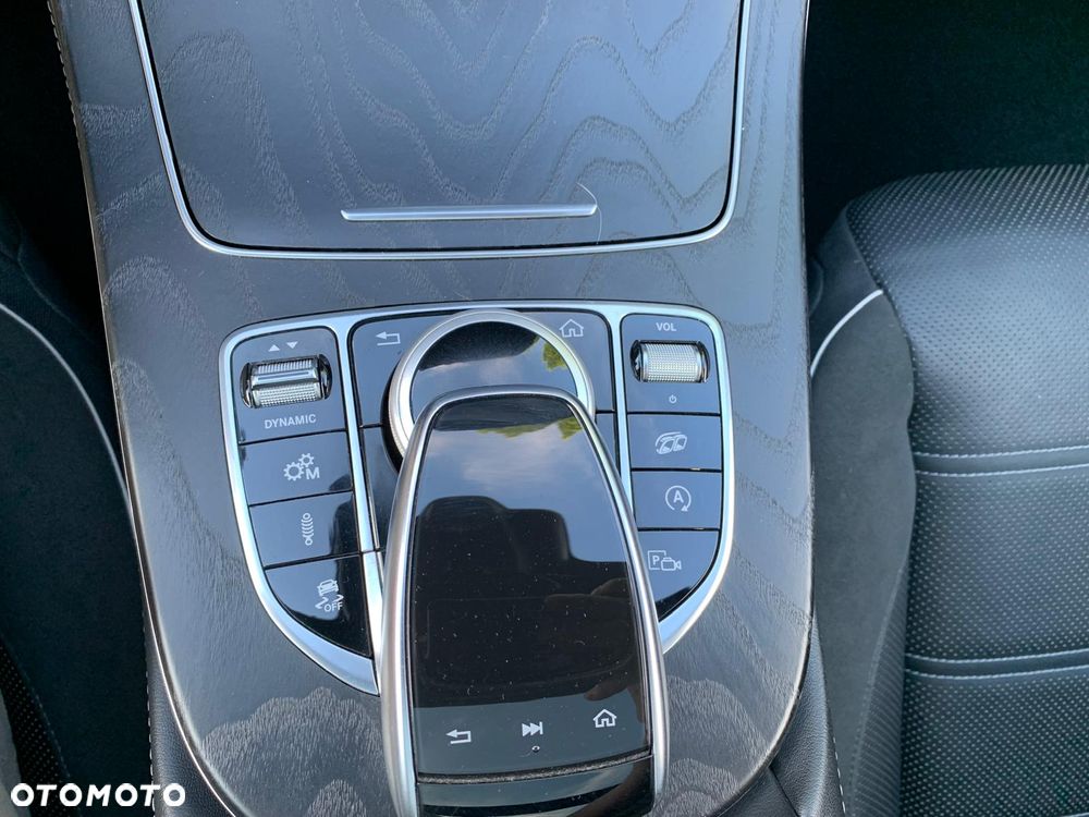 Mercedes-Benz Klasa E AMG 63 S 4Matic+ 9G-TRONIC - 17