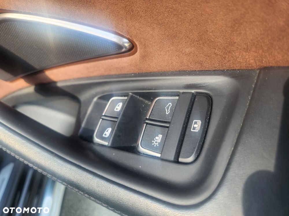 Audi A8 4.0 TFSI L Quattro - 28