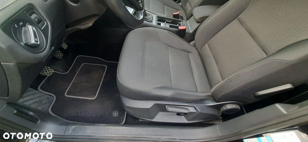 Volkswagen Golf 1.6 TDI DPF Trendline - 9