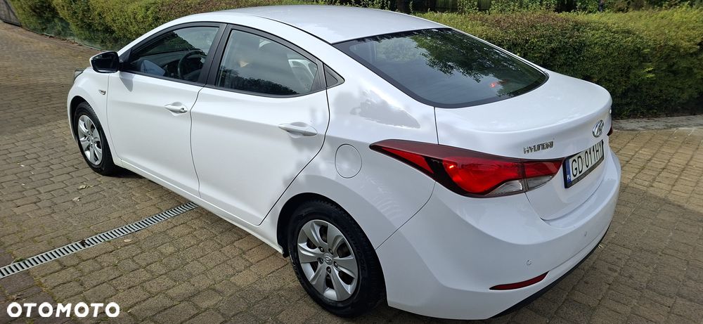 Hyundai Elantra 1.6 Classic + - 4